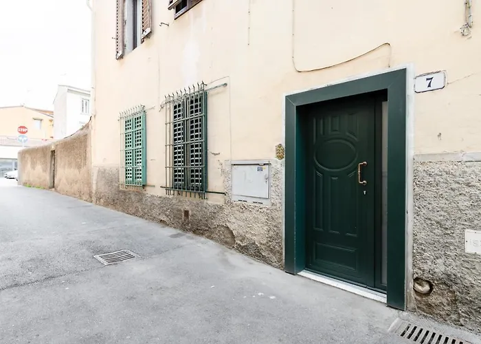 Guesthost - Viuzzo 7 - Florence White Apartment